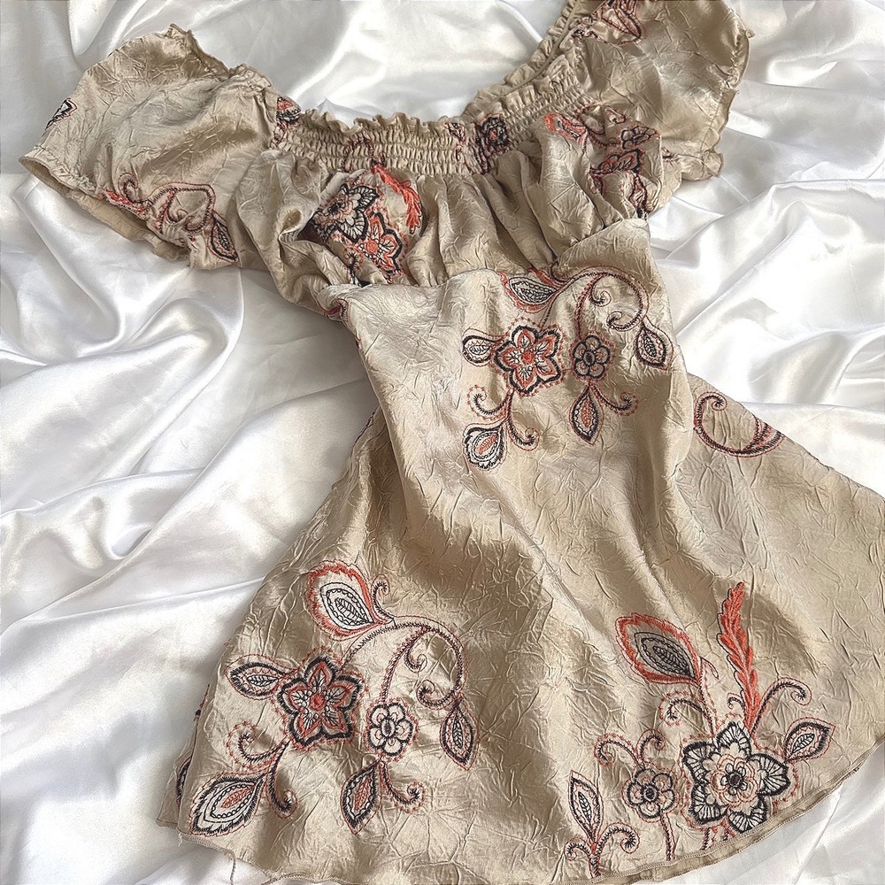 Heart Soul Women Champagne Beige Crinkle Floral Embroidered Babydoll Blouse S